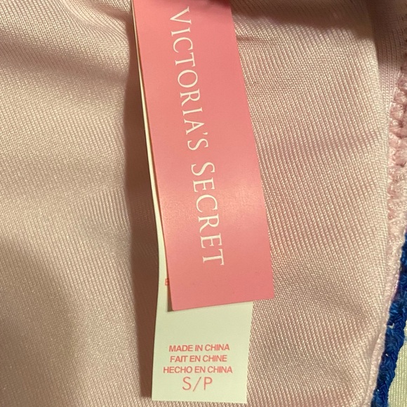 Victoria’s Secret S Floral Bikini Top - Picture 3 of 3